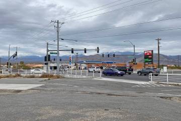 Robin Hebrock/Pahrump Valley Times The vacant land at the southwest corner of Highway 160 and H ...