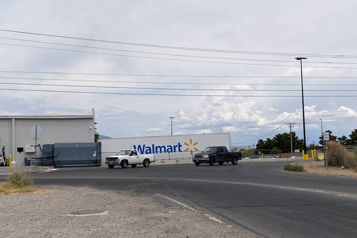 Robin Hebrock/Pahrump Valley Times The intersection of Dahlia St. and Yellowhand Ave. in Pahrum ...