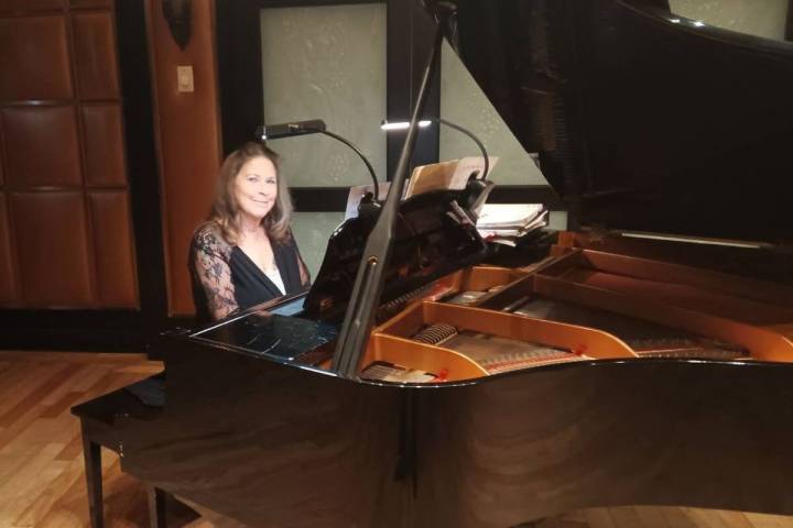 Soothe your brain listening to the beautiful keystrokes of Geordi Gudyka Walston at The Wine Do ...