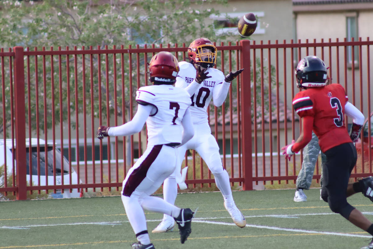 Junior wide receiver Lucas Gavenda prepares to make a touchdown catch against Pinecrest Academy ...