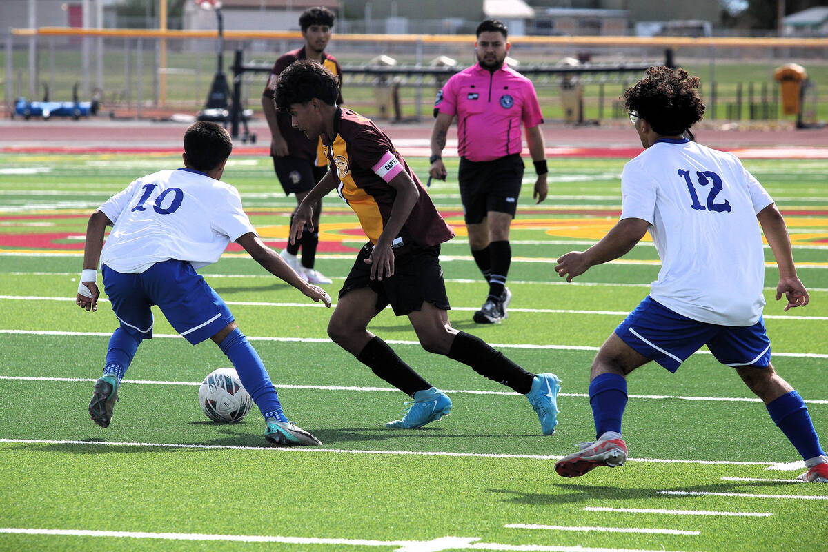 PVHS junior midfielder Ryan Nunez Manzo moves the ball up field in a Class 3A Southern League Q ...