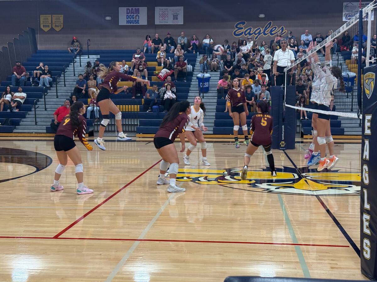 Pahrump Valley senior Xe'ane Kamanu tracks the ball as the Trojans prepare their next touch aga ...